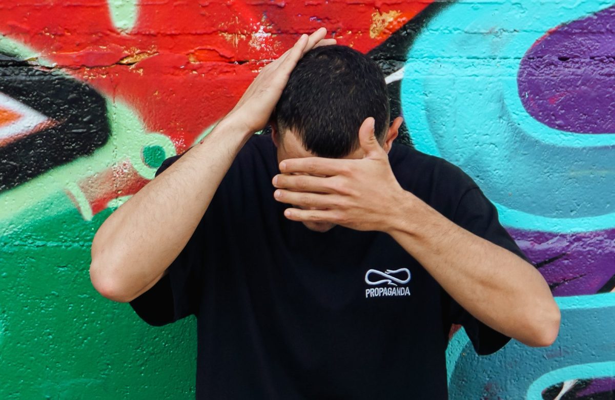 Elinel pubblica “Frammenti di Me” – un EP che rompe il silenzio e racconta ogni crepa dell’anima