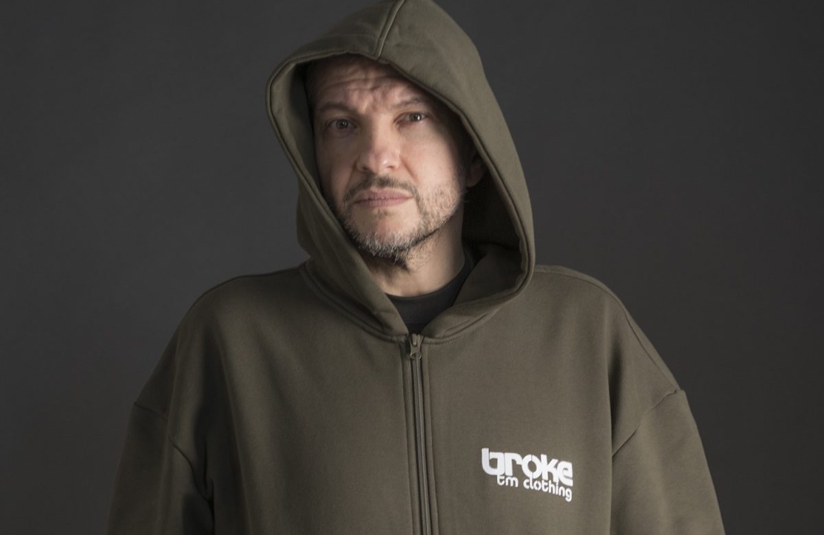 La cella di fronte, Kento porta in teatro l’esperienza nelle carceri minorili